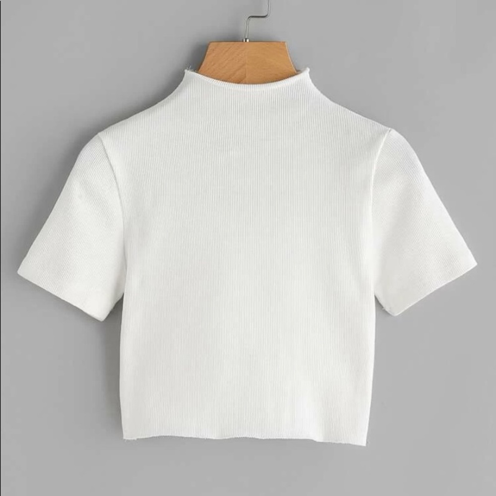 high neck cropped tee